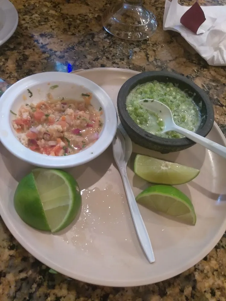 Ceviche Y Salsa Verde